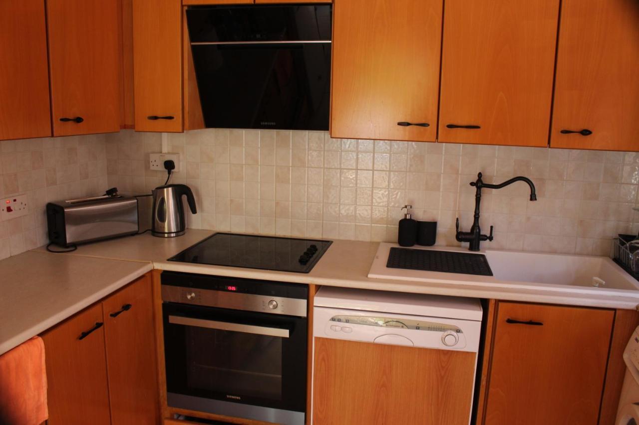 Ivoton Home Paphos Eksteriør billede