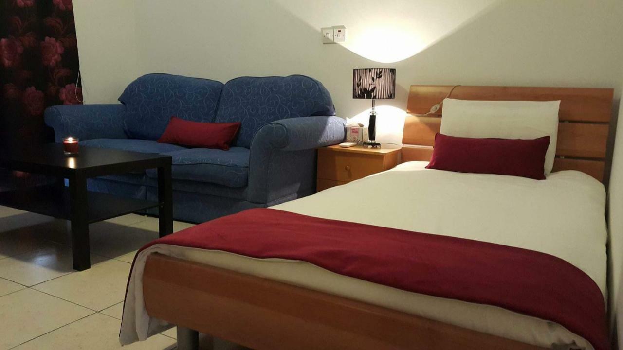 Ivoton Home Paphos Eksteriør billede