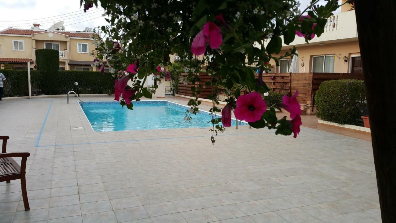 Ivoton Home Paphos Eksteriør billede